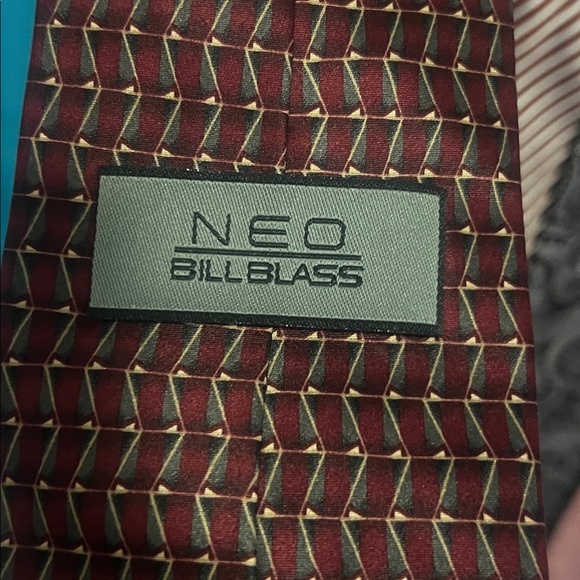 Calvin Klein & Brand Name Men's Tie Collection Teal, Burgundy, Pink, Black, Etc. - Picture 4 of 9